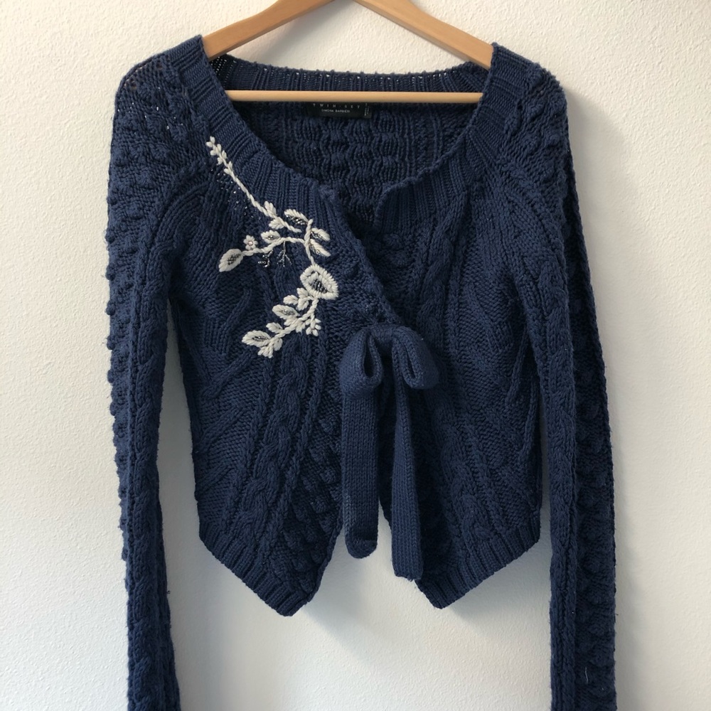 Cardigan/ Sweater